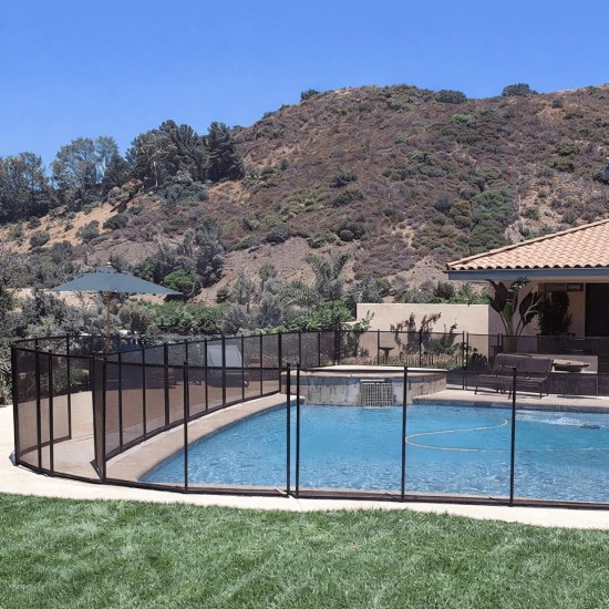 Safety Flexible barrier for pools