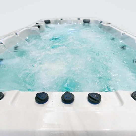 Swim spa Titan 4.30x2.25x1.20 10 Persons Swim spa Titan 4.30x2.25x1.20 10 Persons