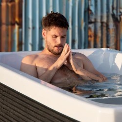 Iceland cold plunge (παγόλουτρο) 1 θέση